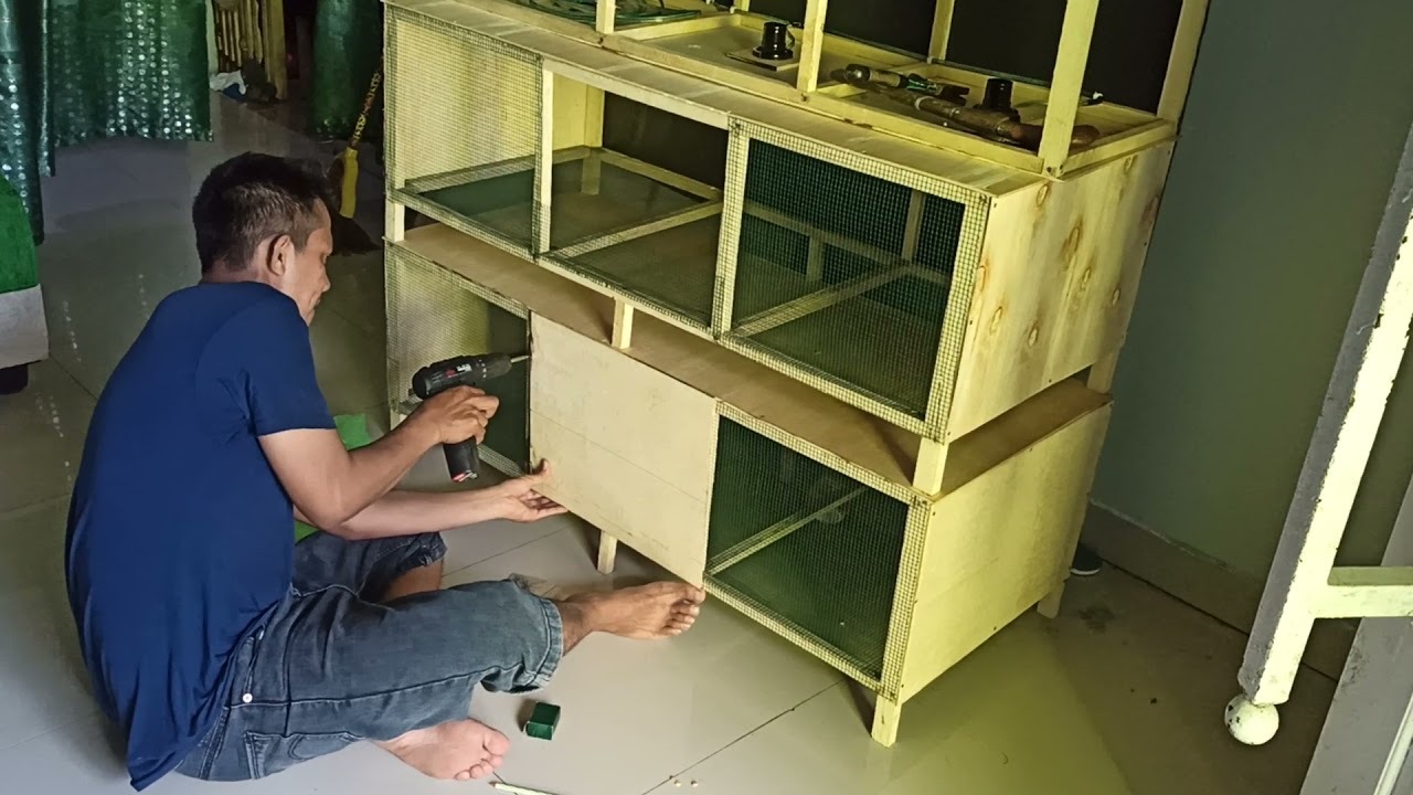 Cara Mengganti Bedding Di Kandang Boks Ukuran Besar (Tanpa Repot)